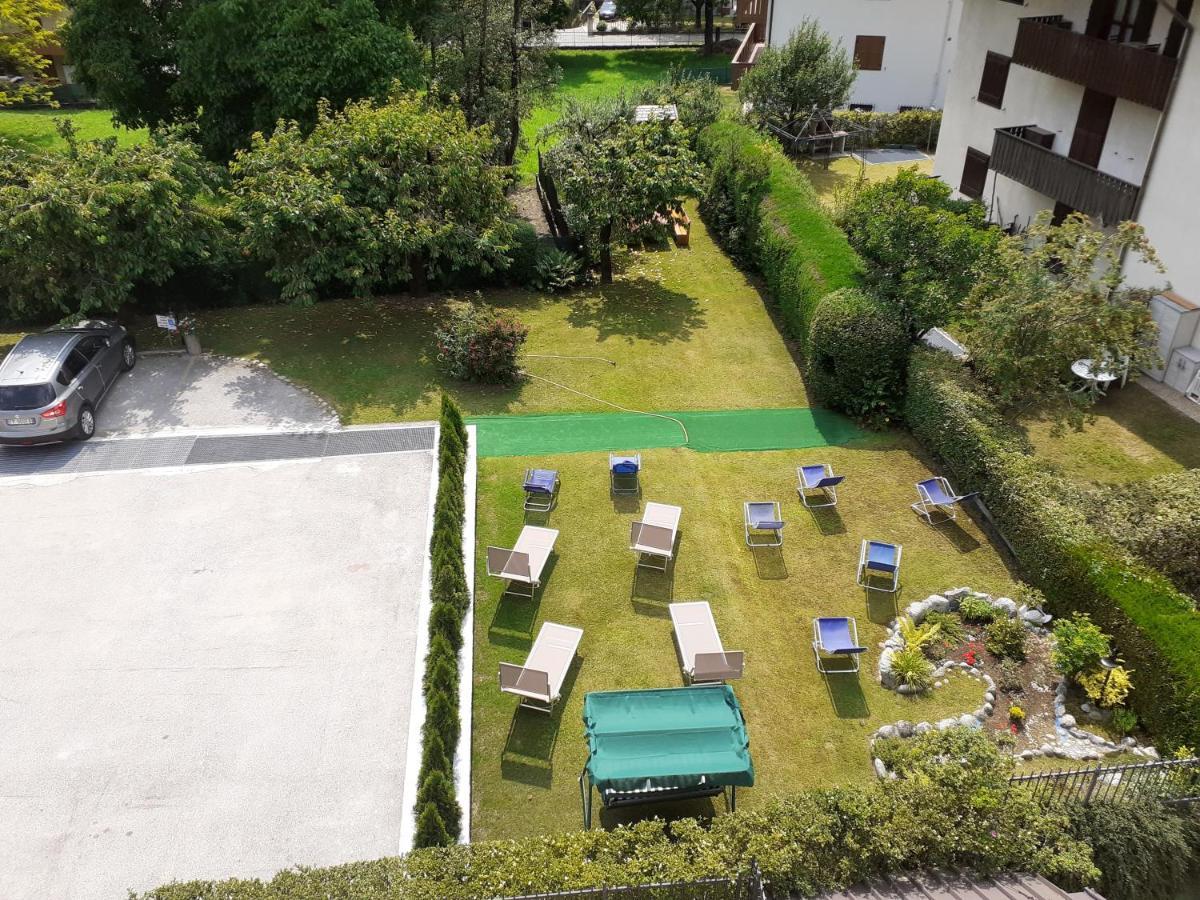Park Residence Imperator Карисоло Екстериор снимка