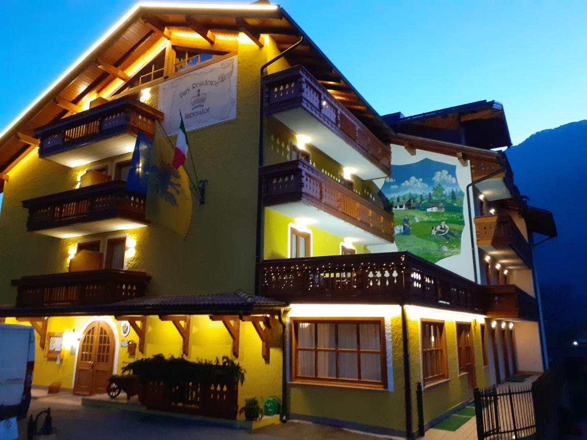 Park Residence Imperator Карисоло Екстериор снимка