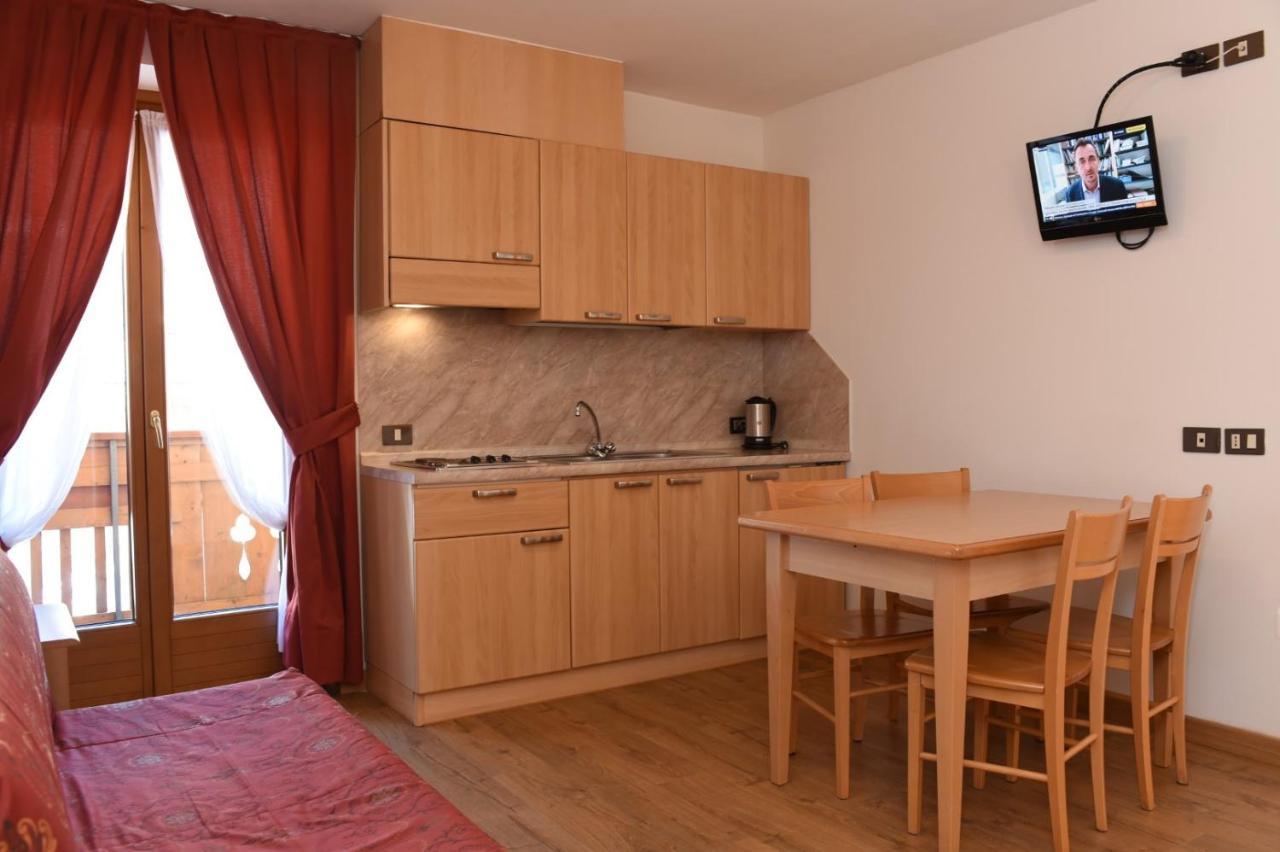Park Residence Imperator Карисоло Екстериор снимка
