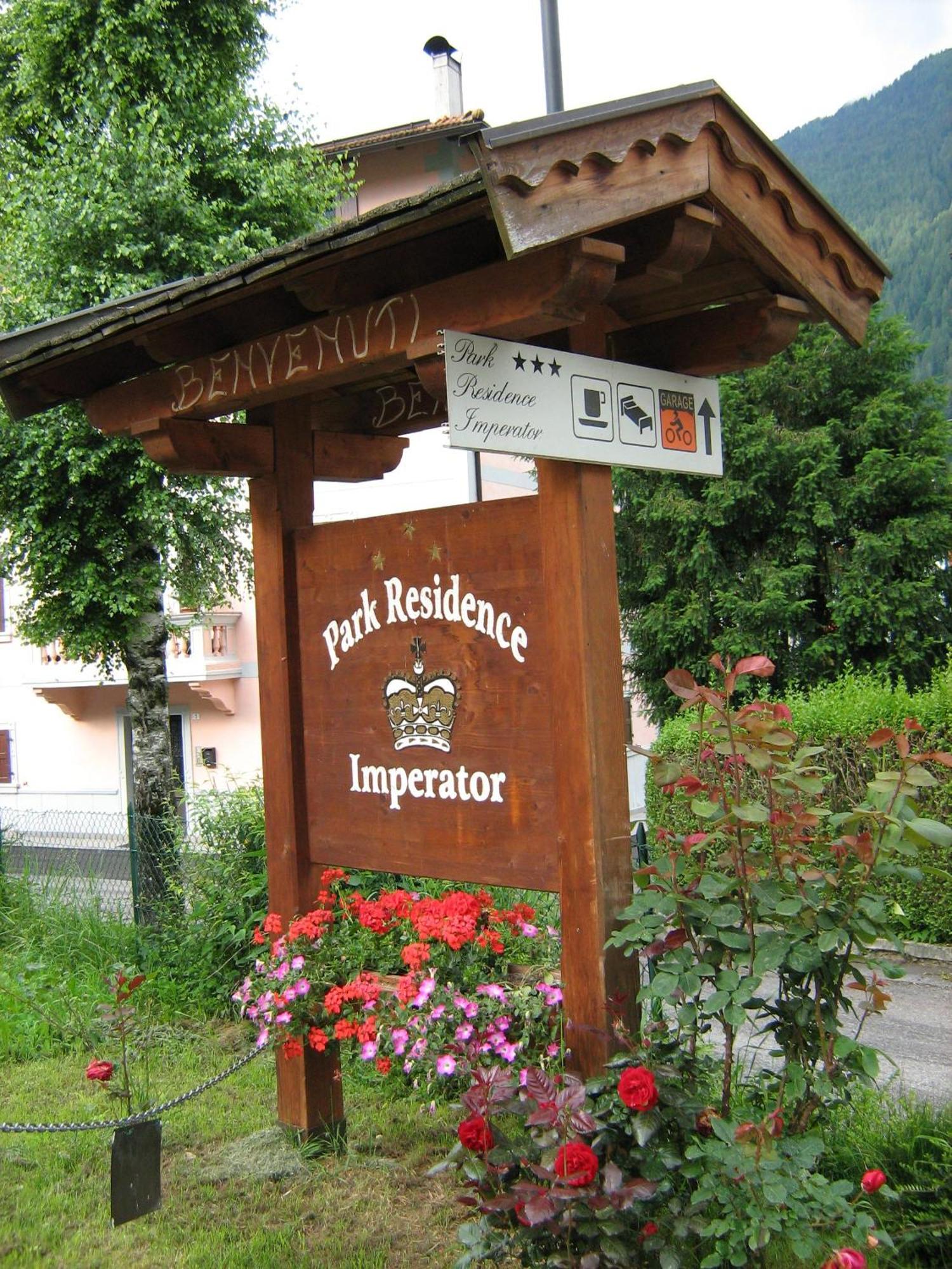 Park Residence Imperator Карисоло Екстериор снимка