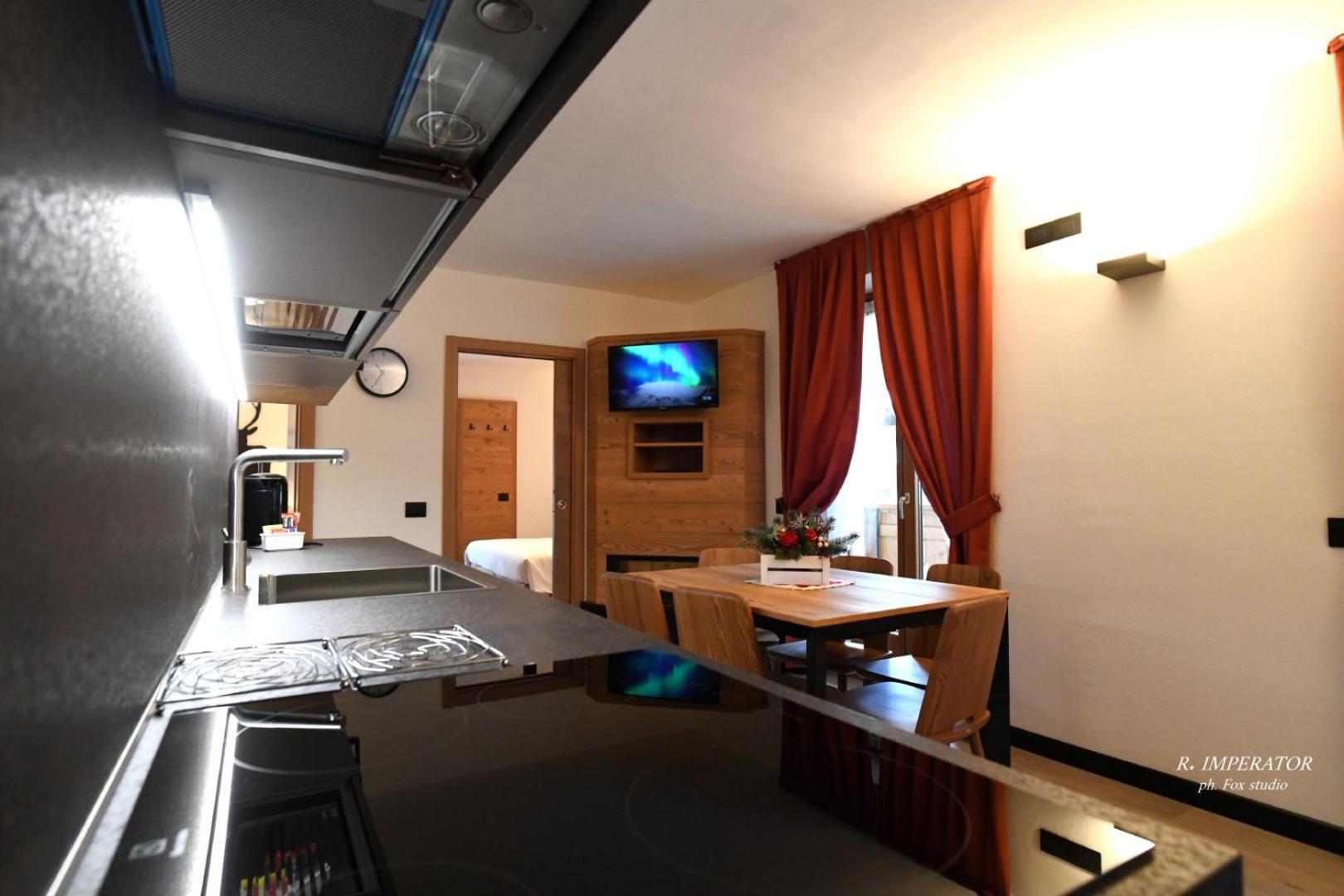 Park Residence Imperator Карисоло Екстериор снимка