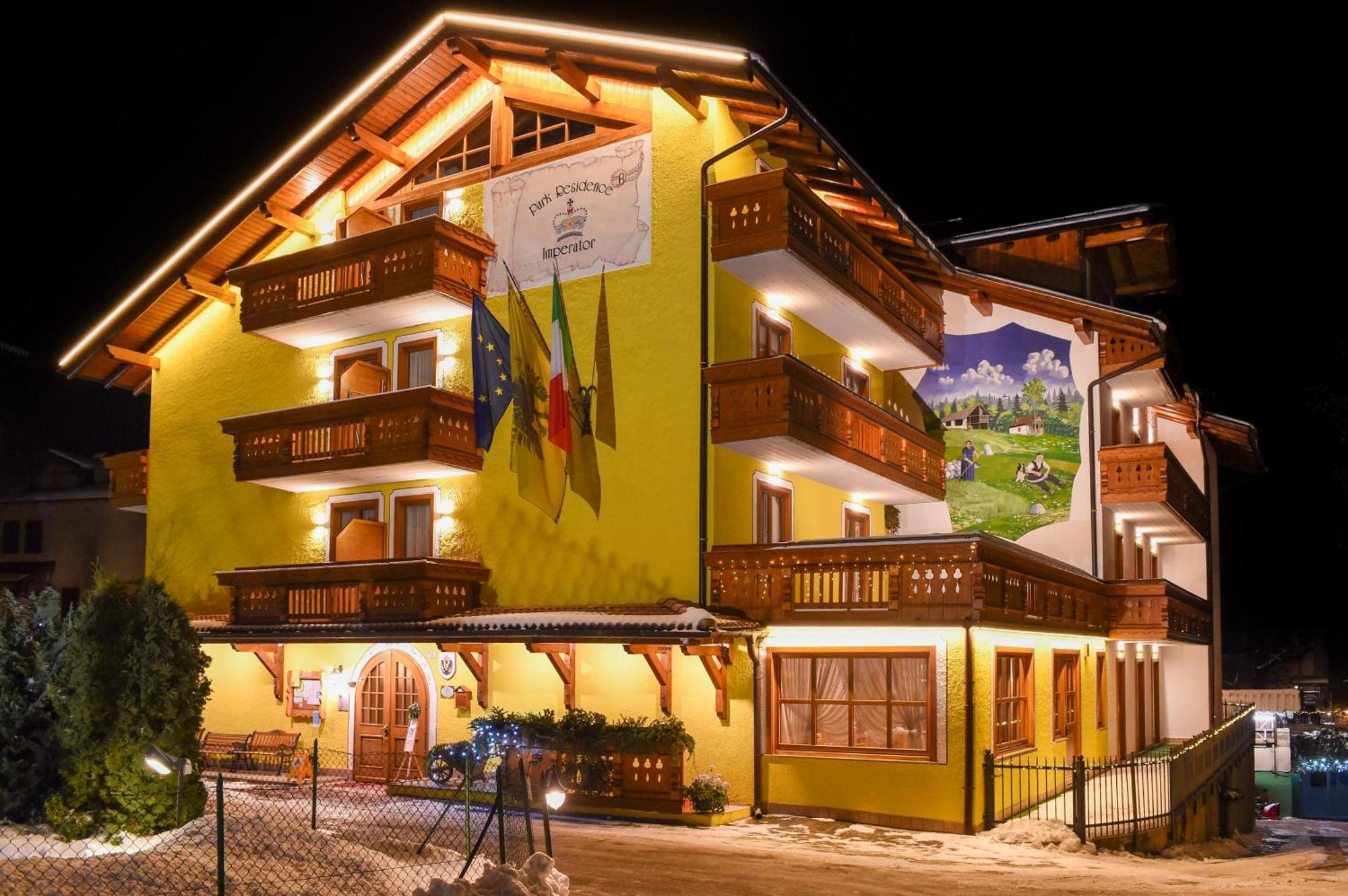 Park Residence Imperator Карисоло Екстериор снимка