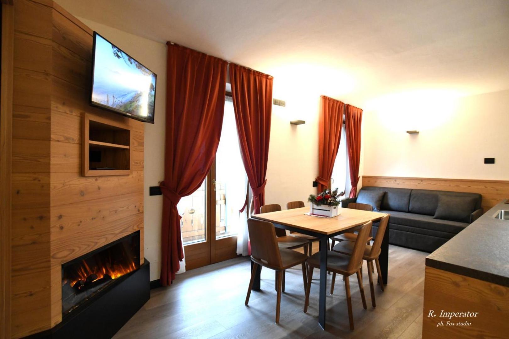 Park Residence Imperator Карисоло Екстериор снимка