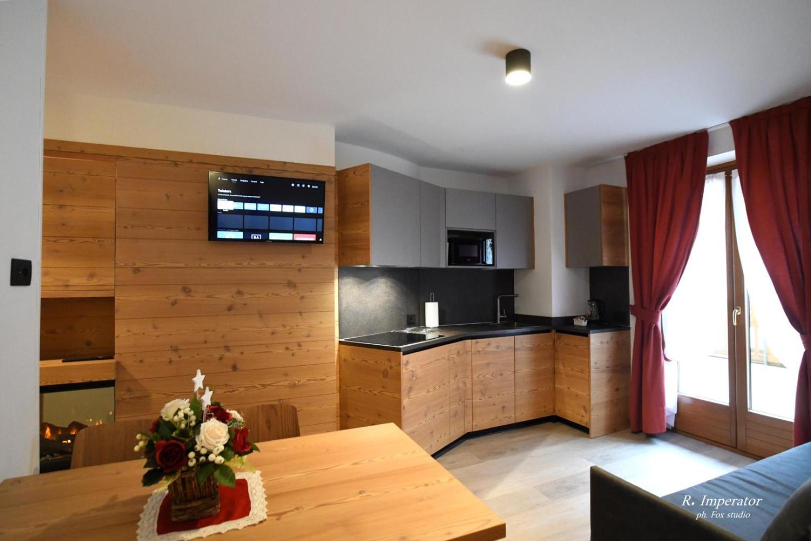 Park Residence Imperator Карисоло Екстериор снимка
