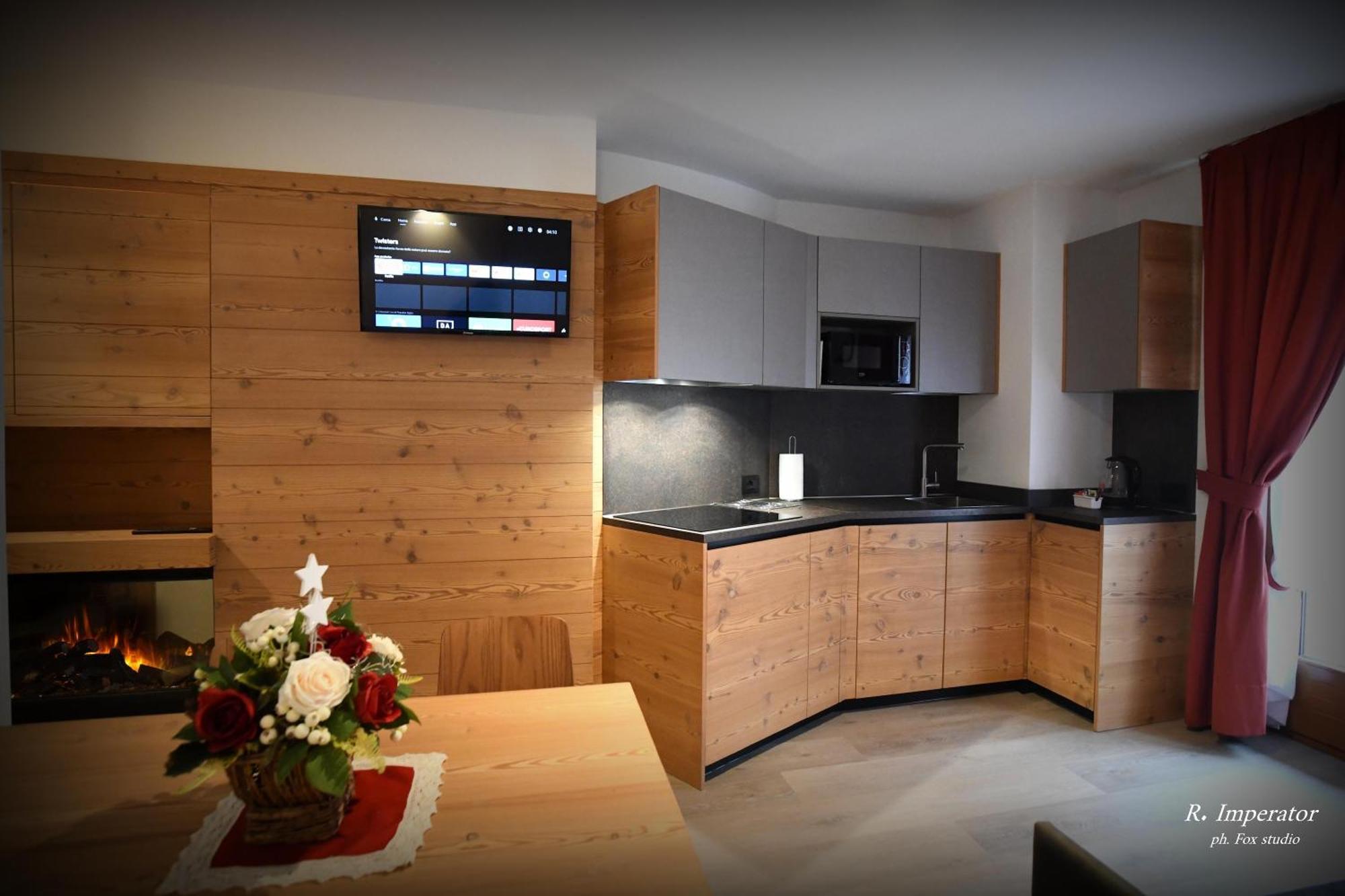 Park Residence Imperator Карисоло Екстериор снимка