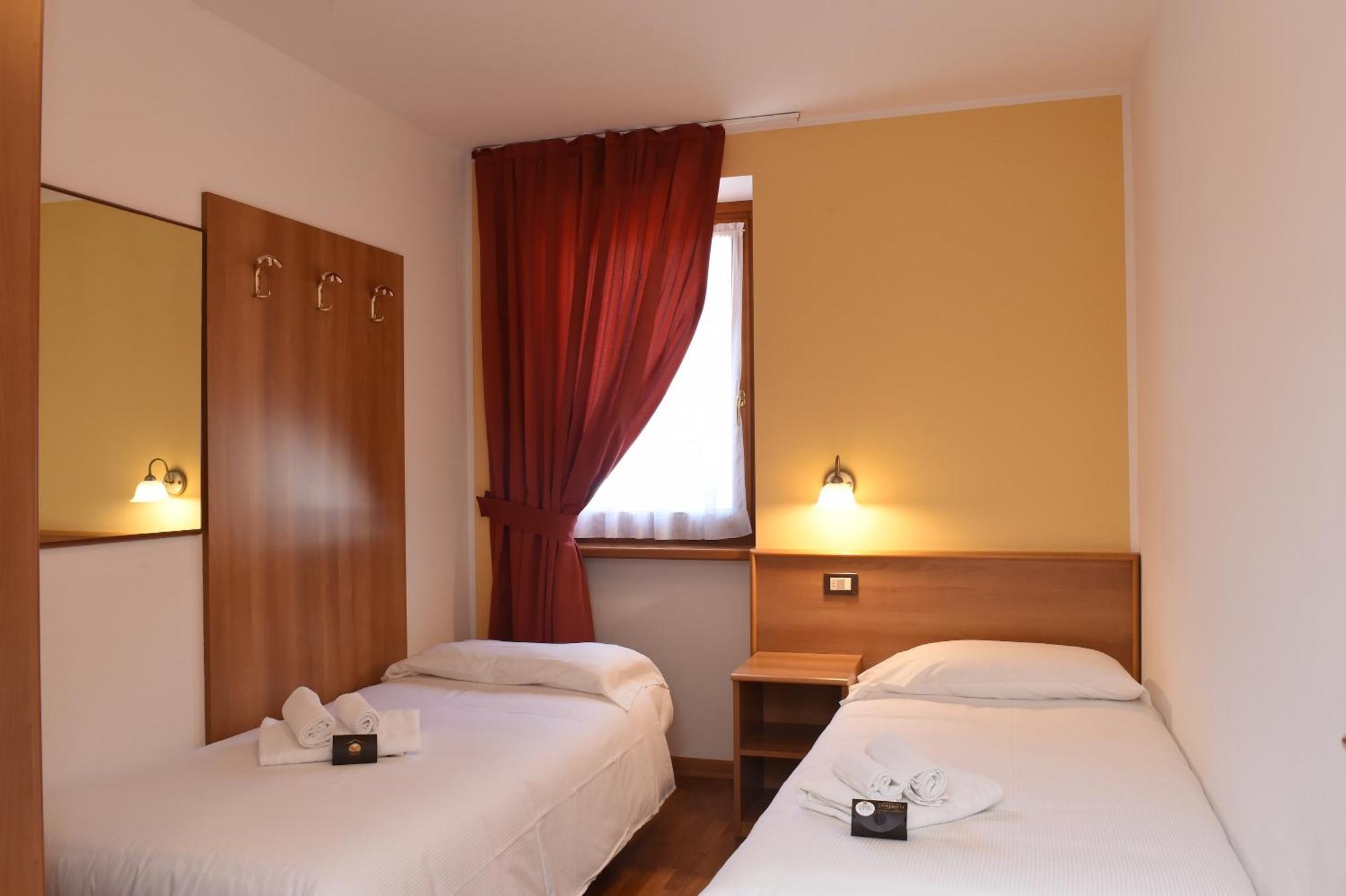 Park Residence Imperator Карисоло Екстериор снимка